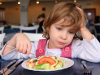 Как накормить ребёнка-малоежку?