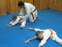 5-bejbi-karate-karate-dlya-samyih-malenkih.jpg