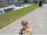 Зверский аппетит после прогулки  - Крохин Кирилл, 2 года