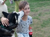 Любит собак, а они любят его - Лемеш Артём, 10 лет
