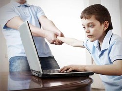 Младший школьник и компьютер
