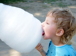 Названа ежедневная норма потребления сахара детьми